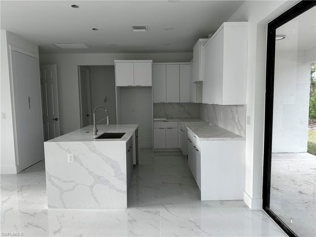 1310 Acacia Ave Property Photo 10