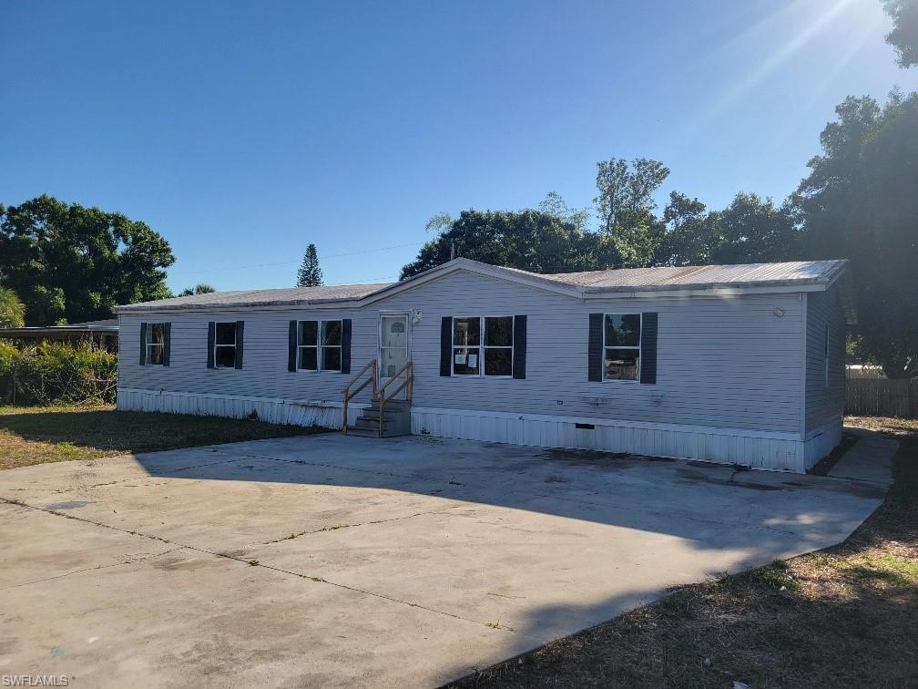 8239 Tolles Dr Property Photo 1