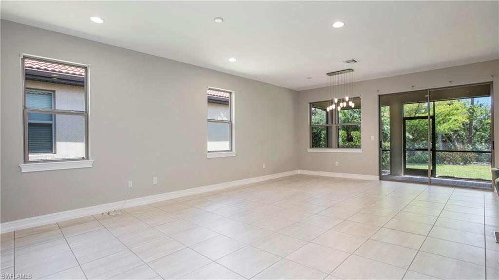 16440 Aberdeen Way Property Photo 5