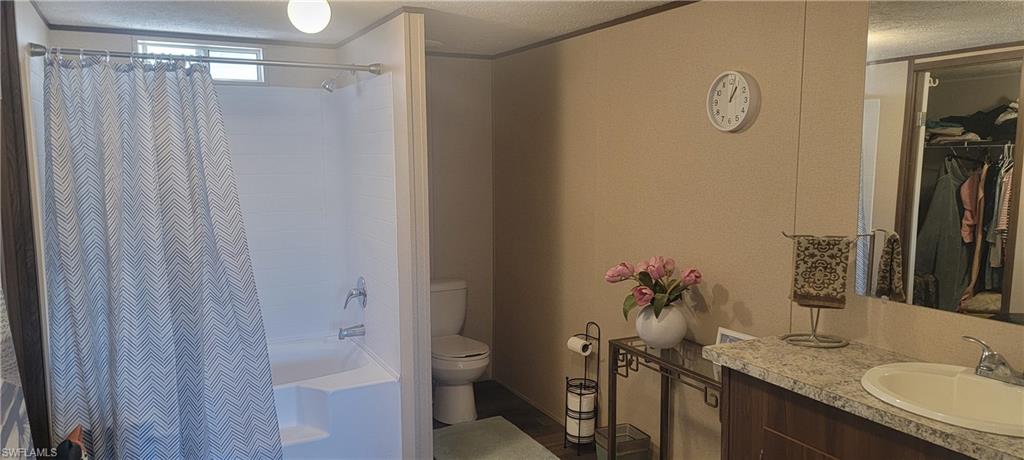 4709 Kon Tiki Ln Property Photo 14