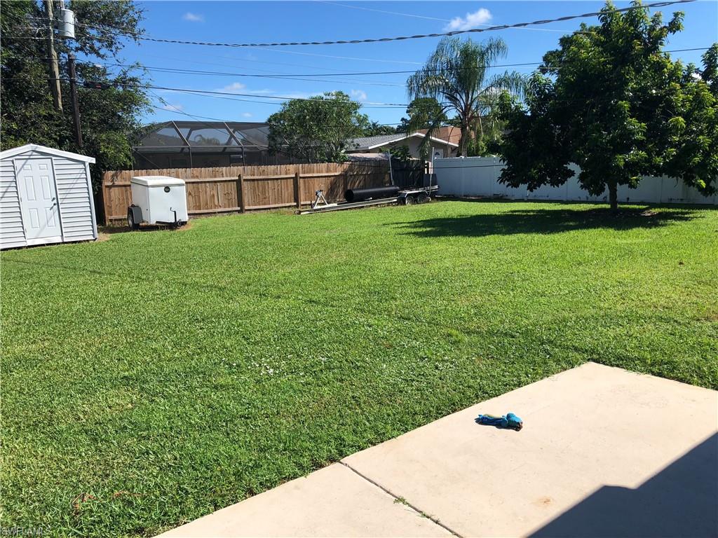 571-575 99th Ave N Property Photo 4