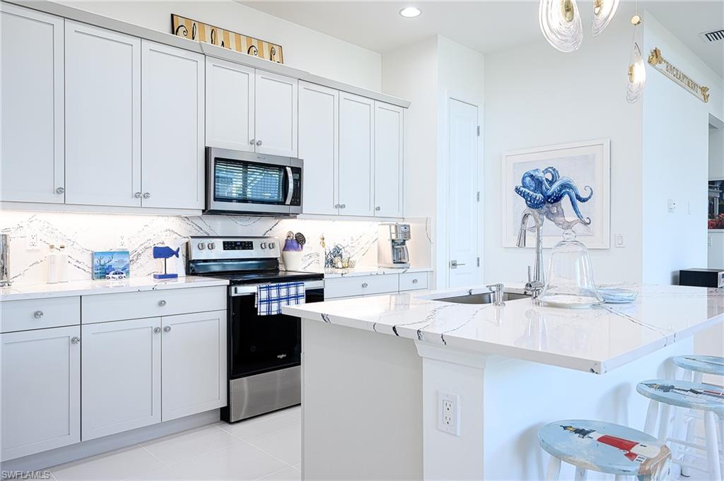 7251 Saona Ct Property Photo 8