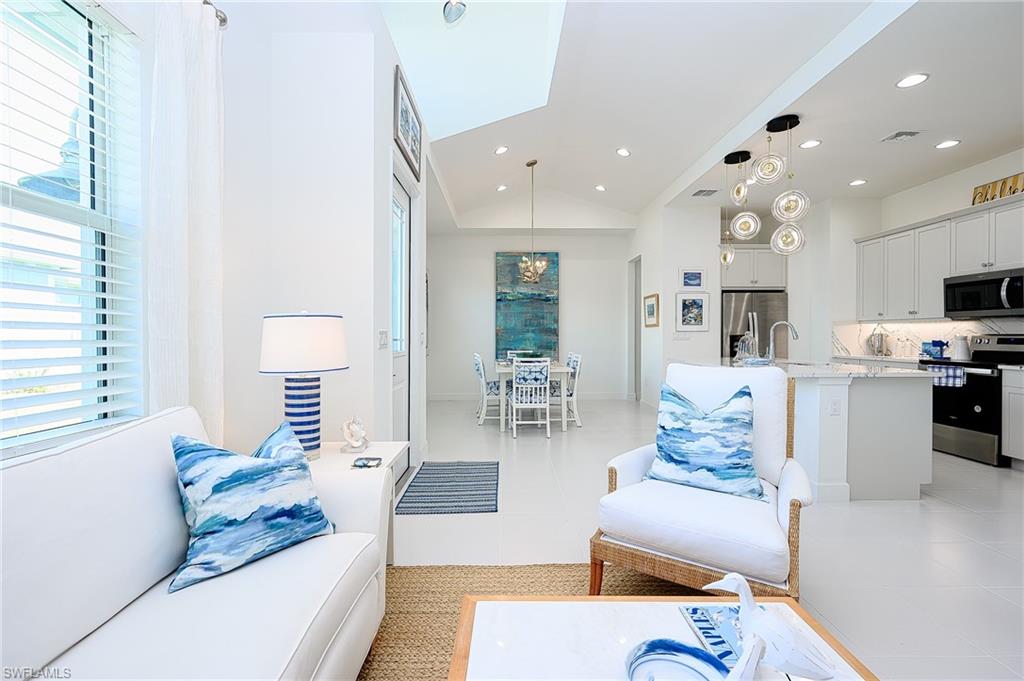 7251 Saona Ct Property Photo 13