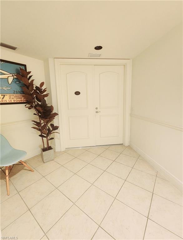 2090 W 1st St # J410 Property Photo 5