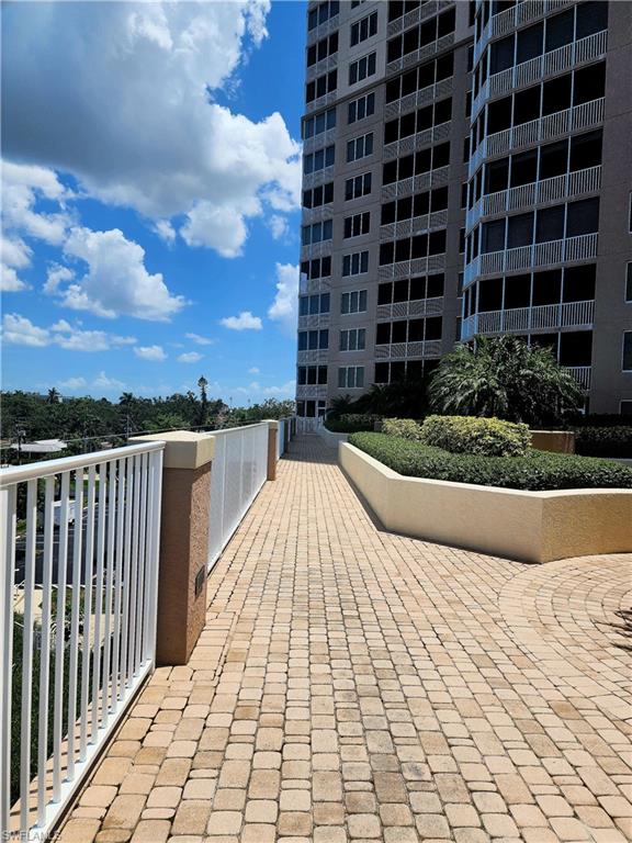 2090 W 1st St # J410 Property Photo 37