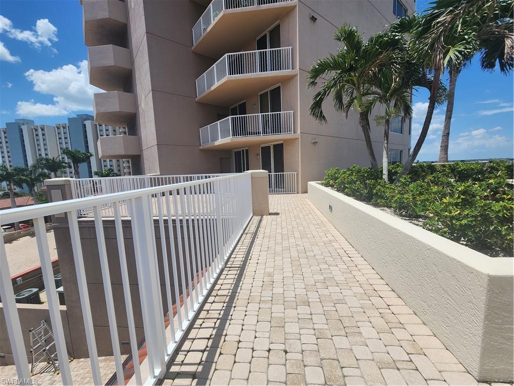 2090 W 1st St # J410 Property Photo 44