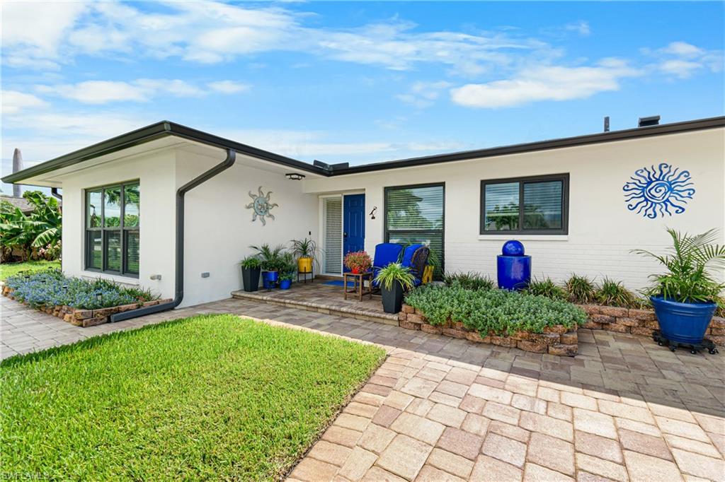5235 Wisteria Ct Property Photo 4