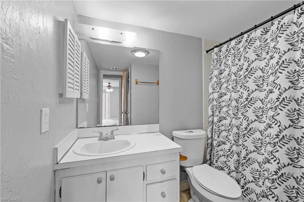 1849 Maravilla Ave # C10 Property Photo 17