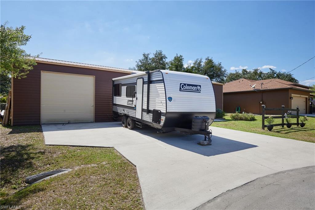6120 Barkwood Ct Property Photo 4
