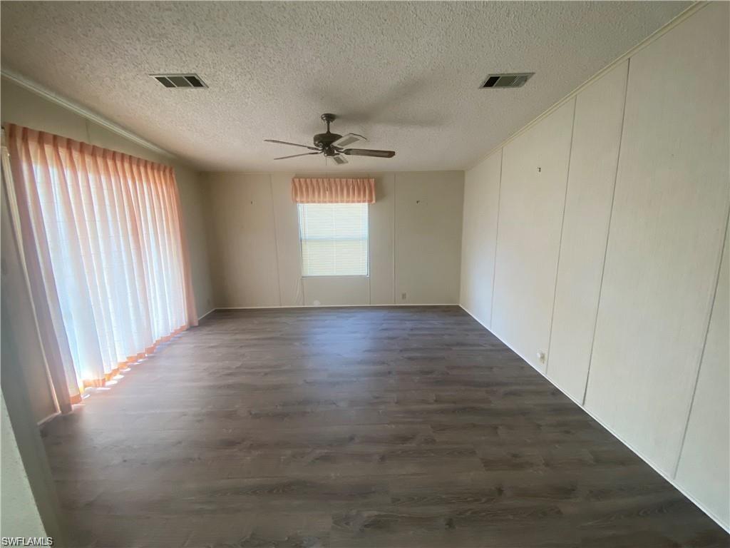 26356 Charlotte Dr Property Photo 5