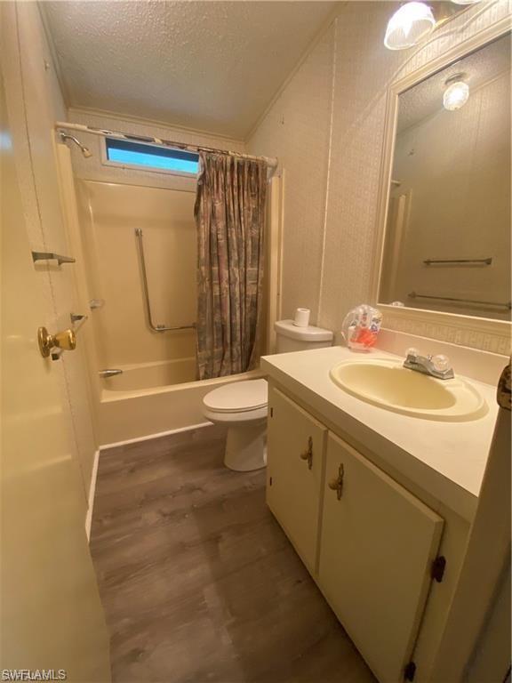 26356 Charlotte Dr Property Photo 9