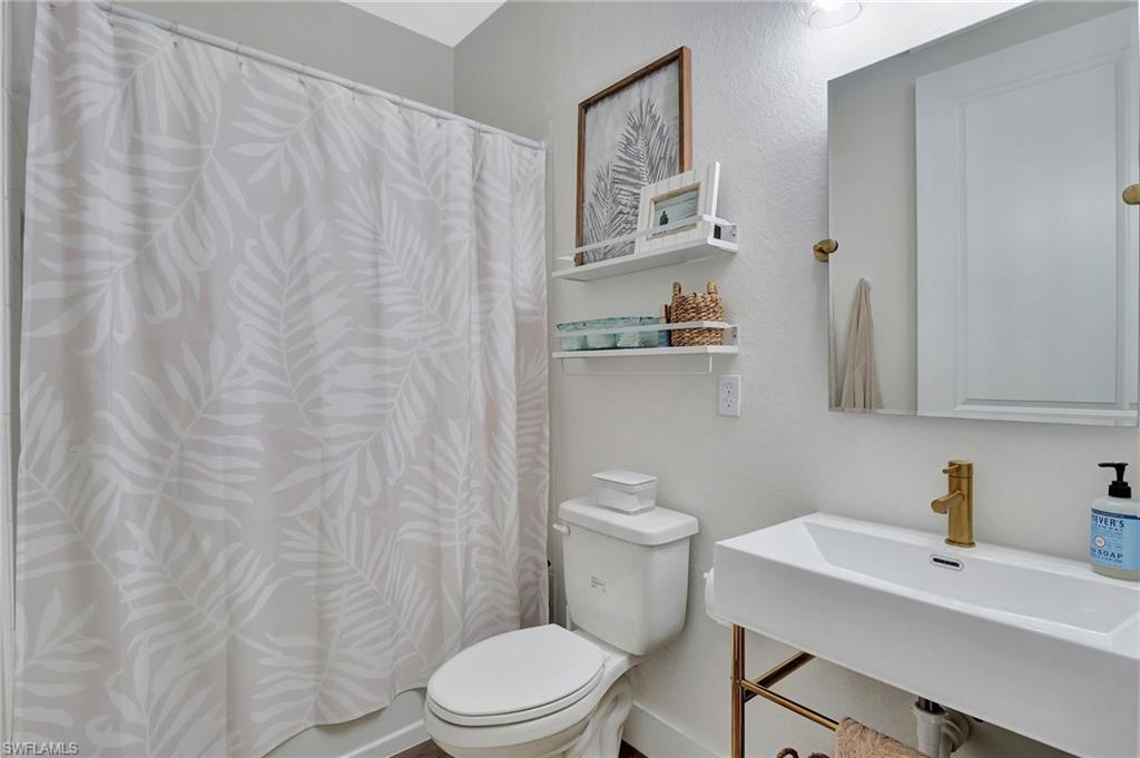 8517 S Lake Cir Property Photo 28