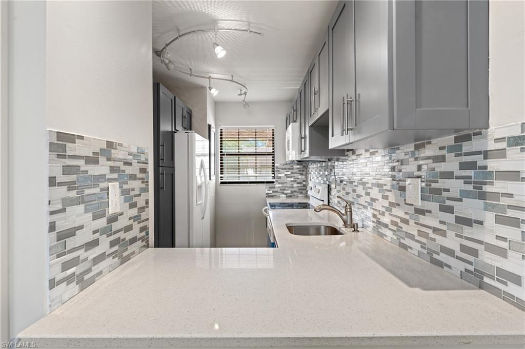 5323 Treetops Dr # T203 Property Photo 13