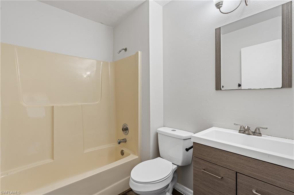 5323 Treetops Dr # T203 Property Photo 17