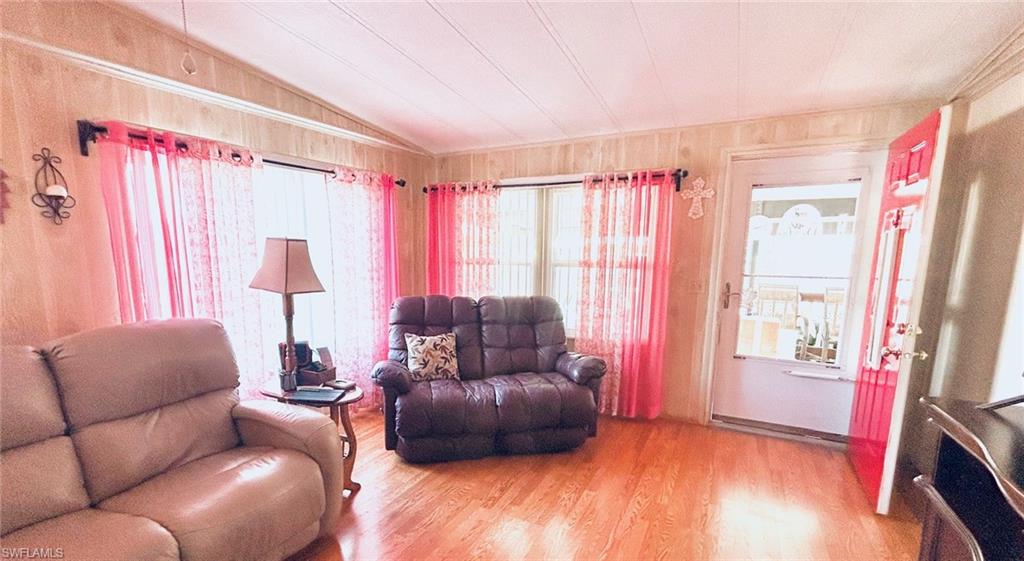 196 Palm Harbor Dr Property Photo 14