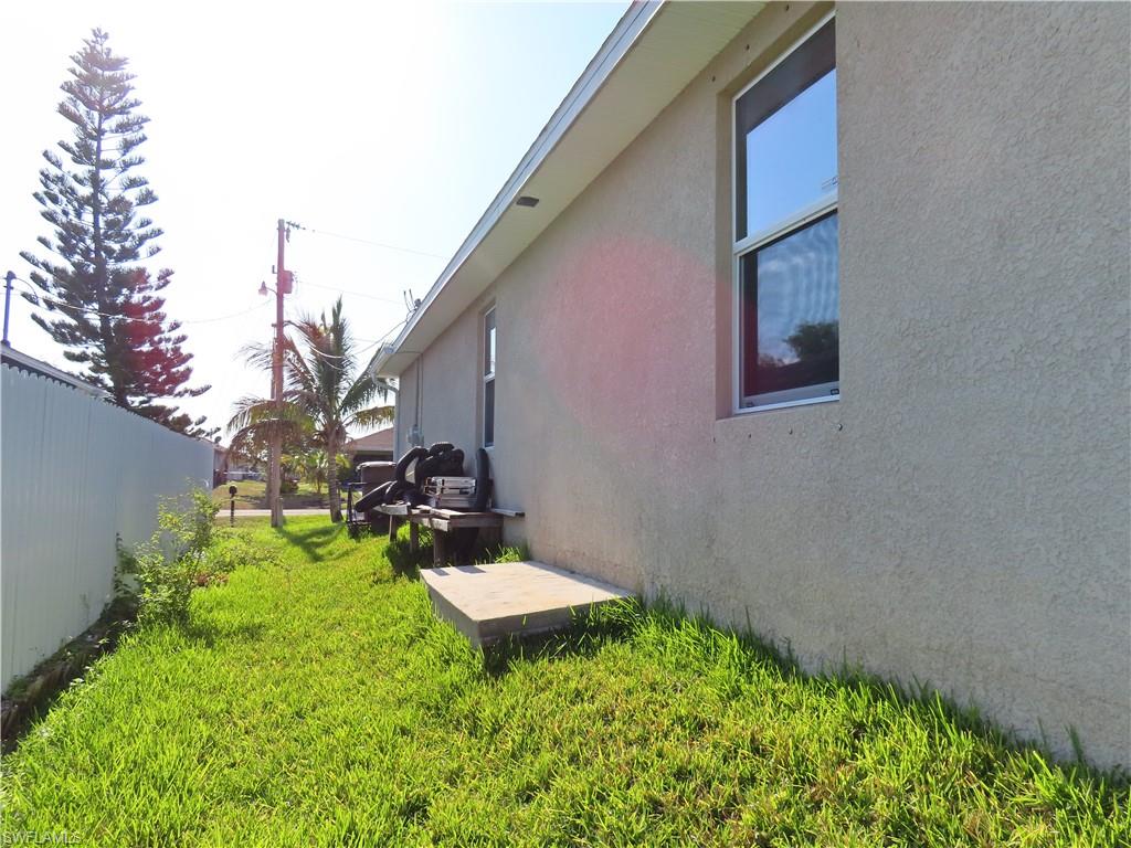 802 Felix Ave N Property Photo 8