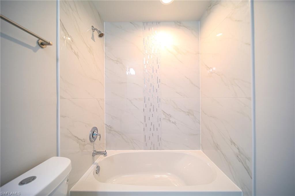 1126 Bari St E Property Photo 15