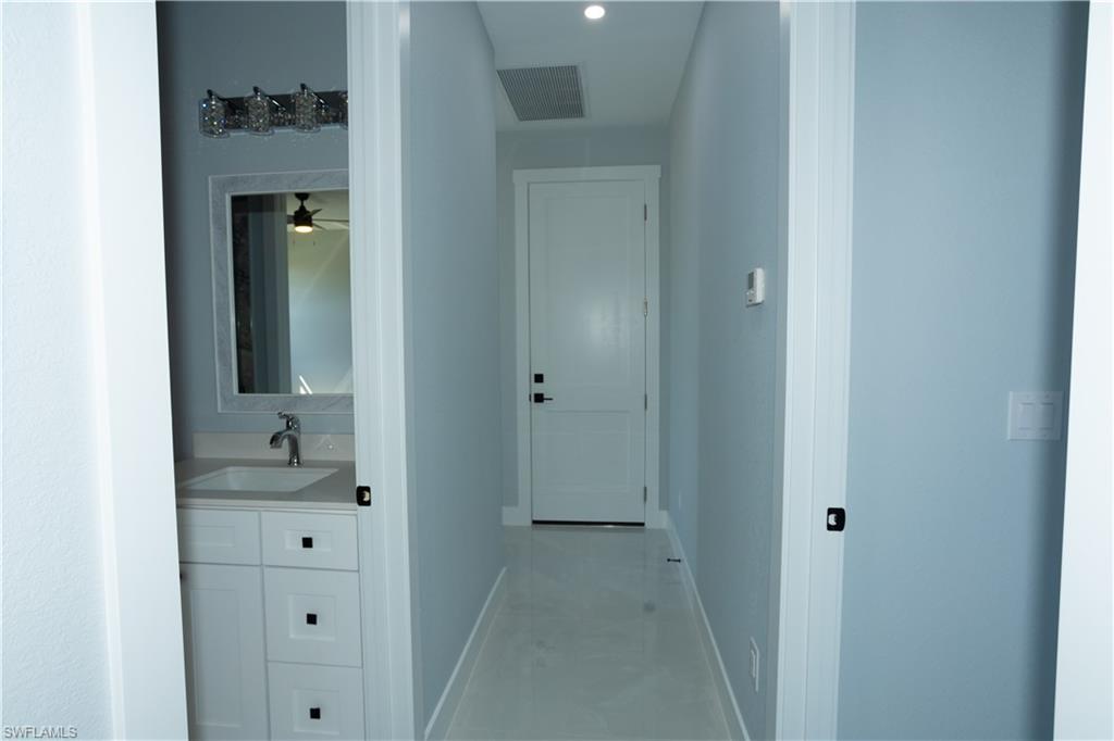 313 Ne 5th Ter Property Photo 37