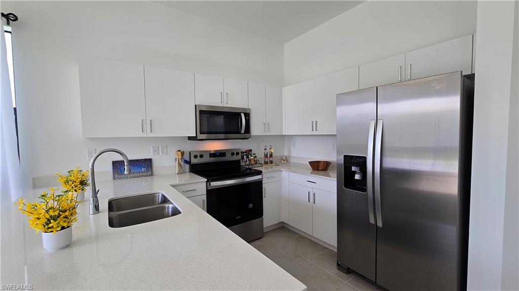 5601 Cobalto Way Property Photo 3