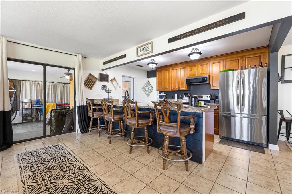 2099 River Rd Property Photo 10