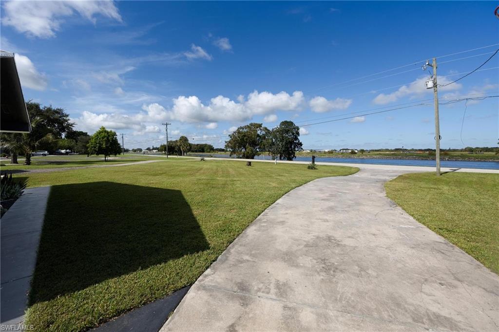 2099 River Rd Property Photo 27