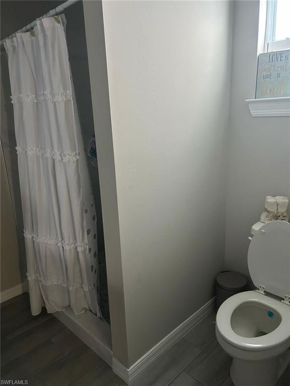 2815 65th St W Property Photo 6