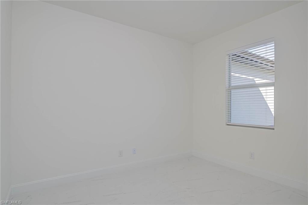 3301 32nd St W Property Photo 11