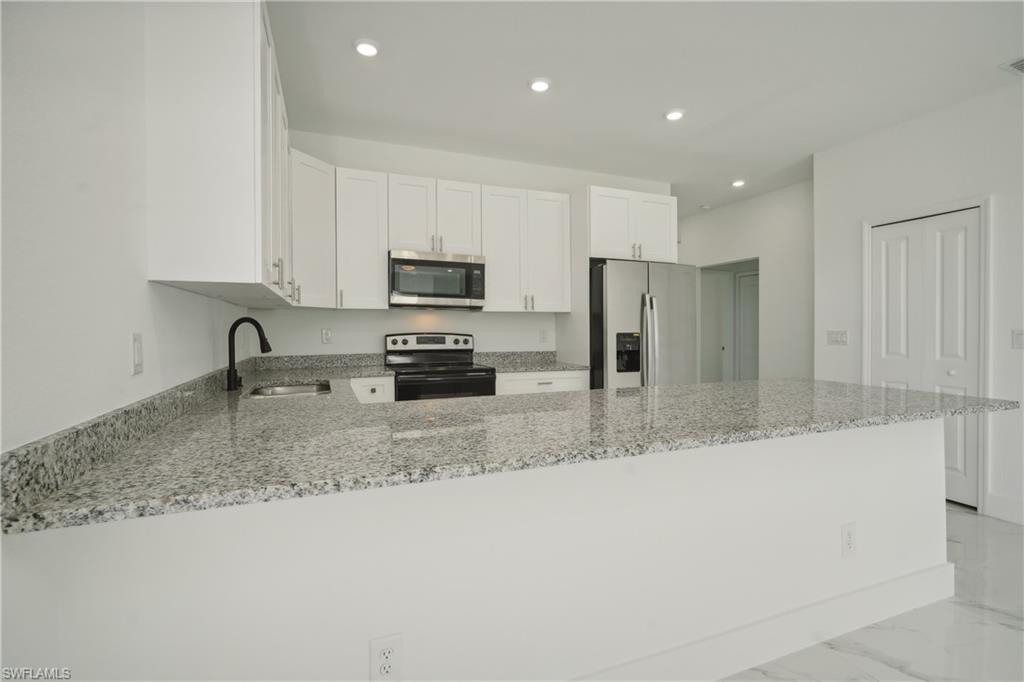 3306 56th St W Property Photo 9