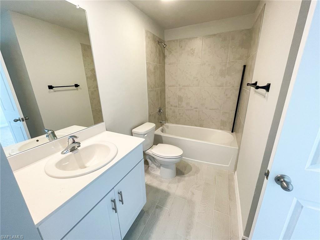 8043 Haley Creek Way Property Photo 4