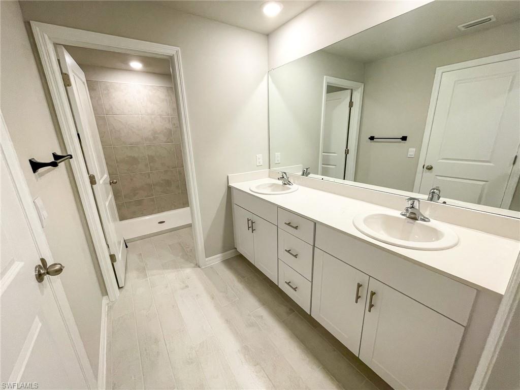 8043 Haley Creek Way Property Photo 7