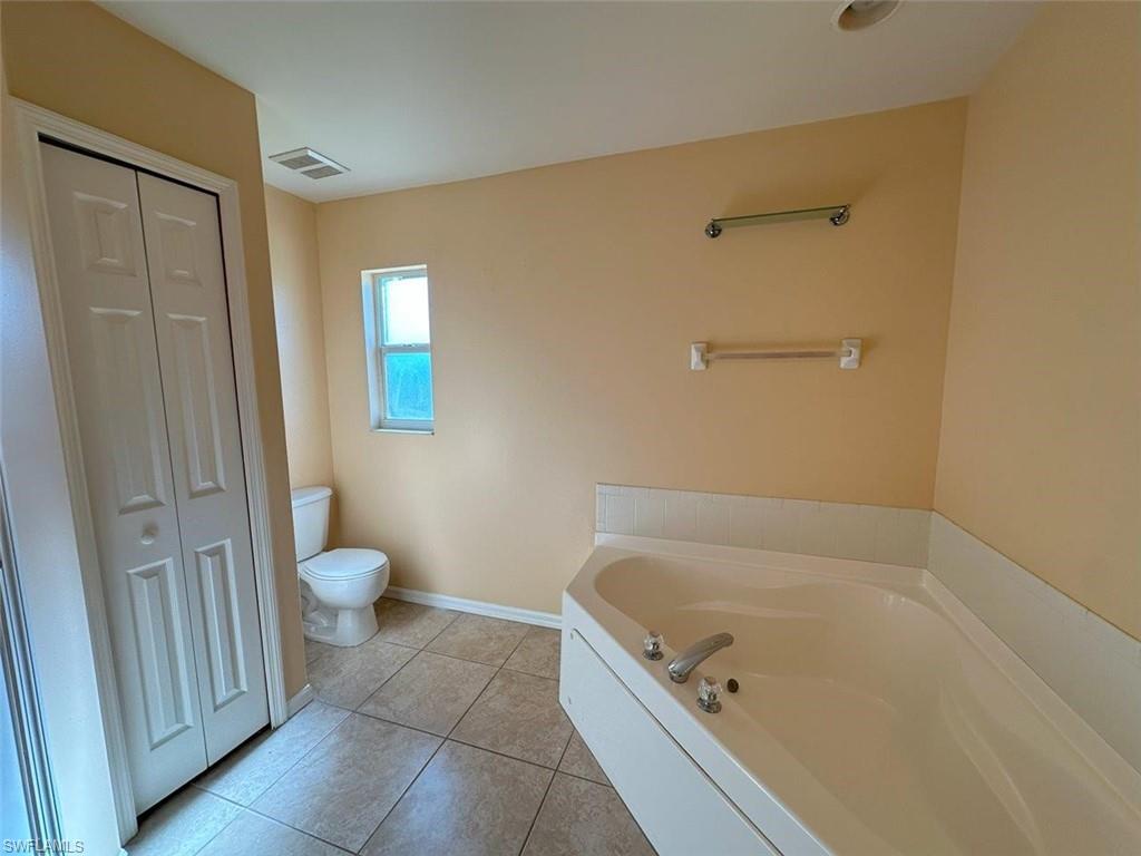 2718 Nw 5th St Property Photo 13