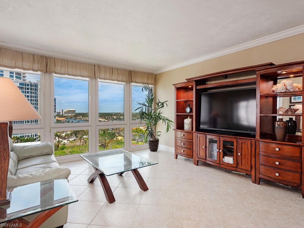 4031 Gulf Shore Blvd N # 2c Property Photo