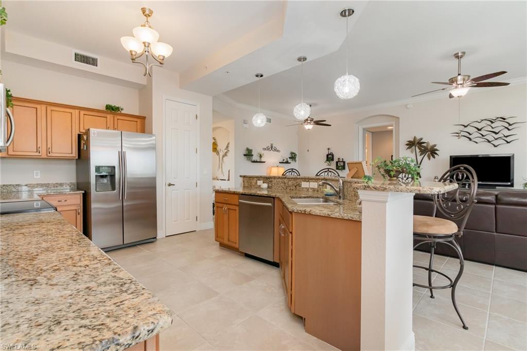 174 Shadroe Cove Cir 1002 Property Photo 13