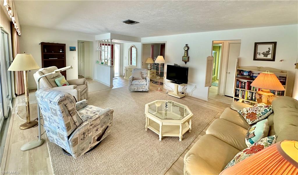4343 S Gulf Cir Property Photo 8
