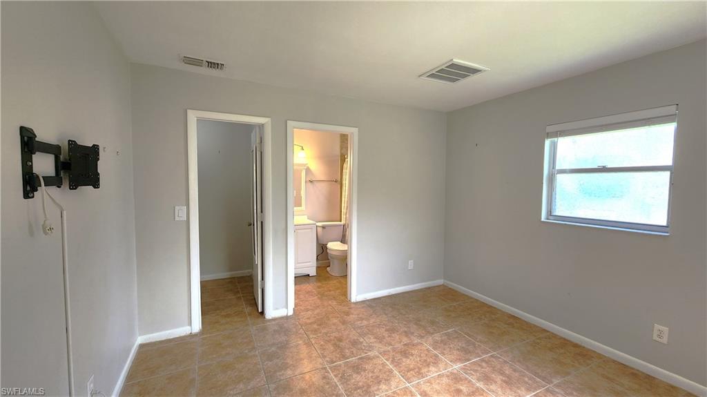 4615 Se 4th Pl # A Property Photo 12