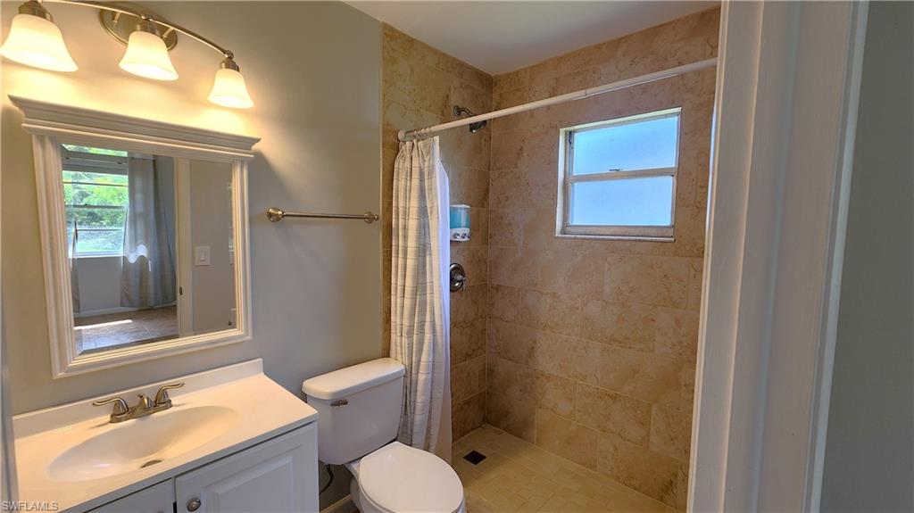 4615 Se 4th Pl # A Property Photo 15