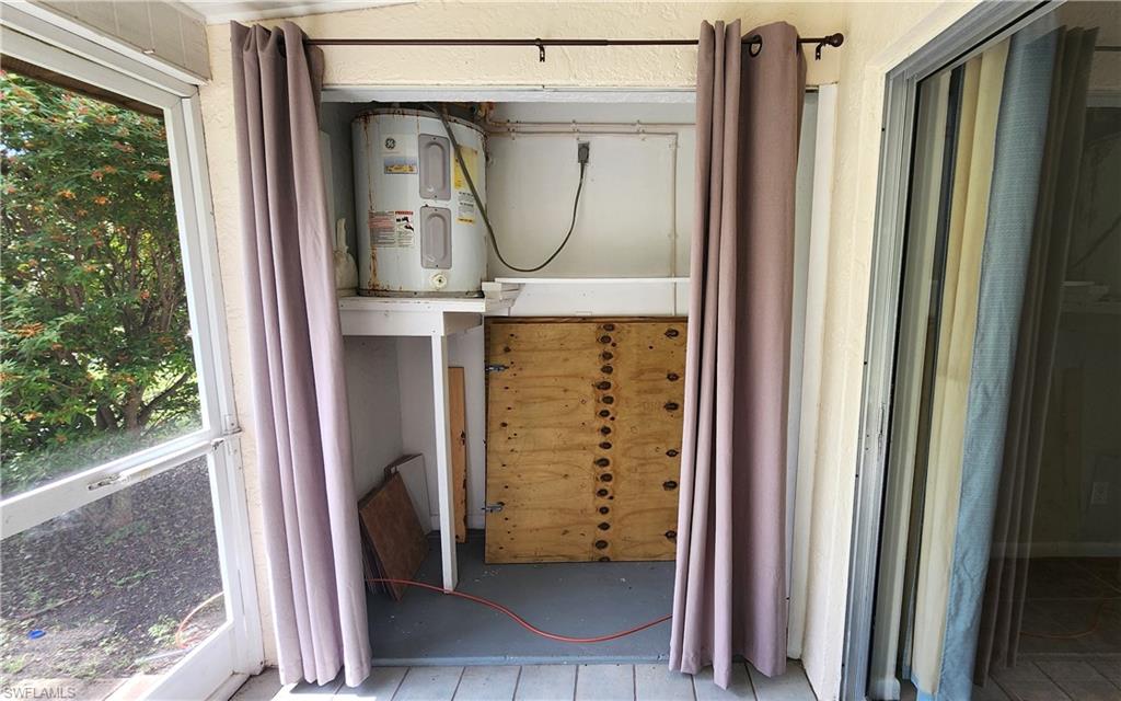 4615 Se 4th Pl # A Property Photo 26