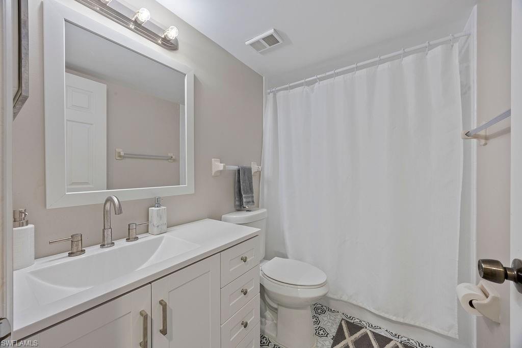 3705 Amberly Cir # F102 Property Photo 8