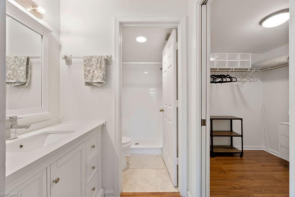 3705 Amberly Cir # F102 Property Photo 17