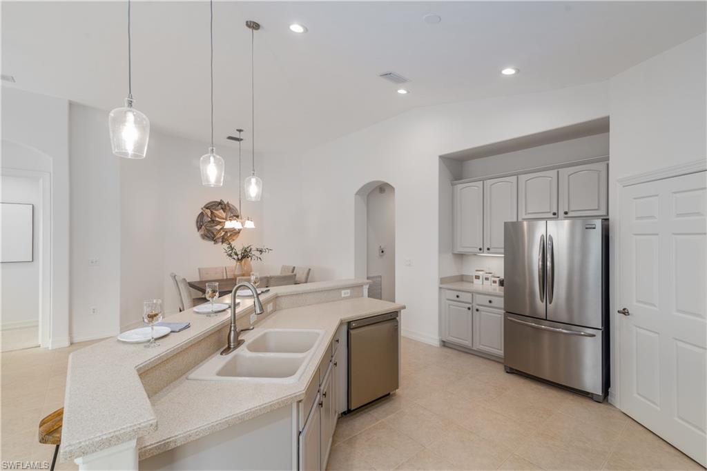 1272 Rialto Way # 201 Property Photo 11