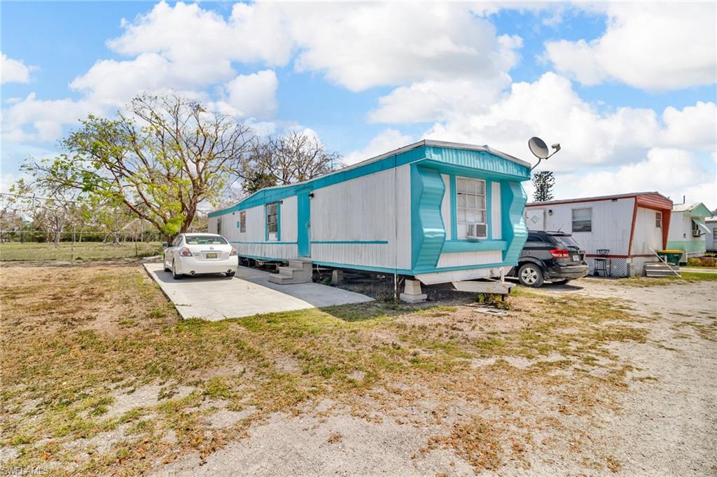 1165 Rewis Dr Property Photo 4