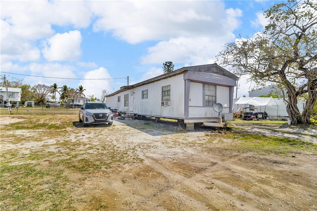 1165 Rewis Dr Property Photo 9