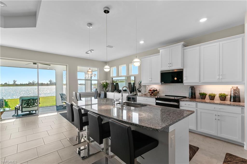 663 Parkshore Lake Ave Property Photo 7