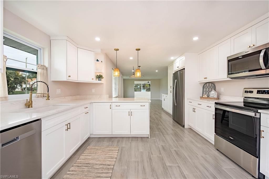 27525 Michigan St Property Photo 4