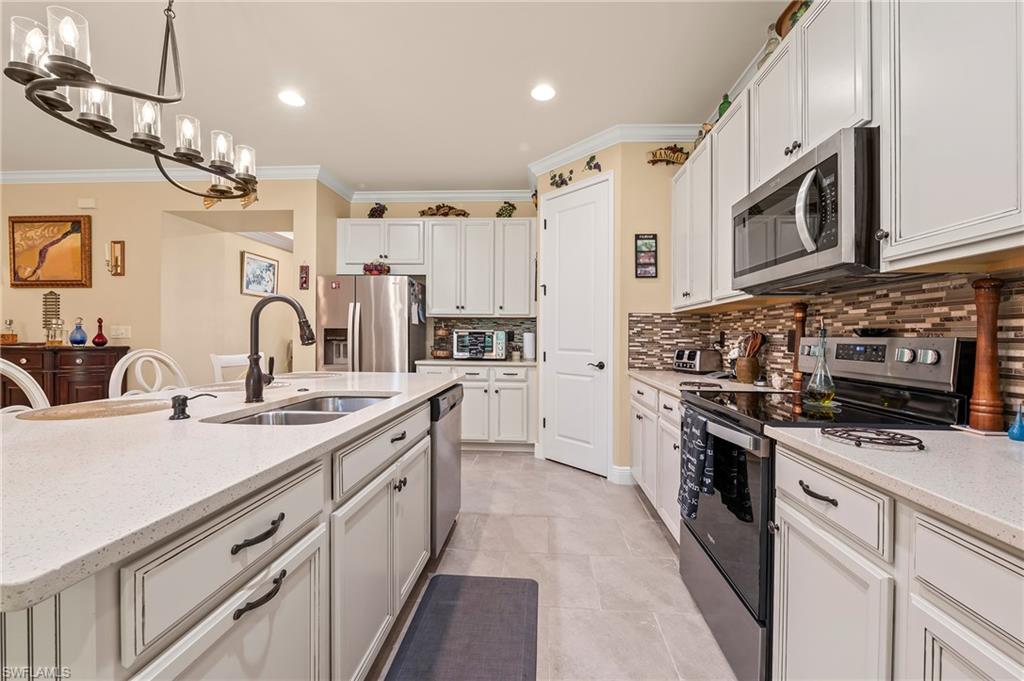 3865 Helmsman Dr Property Photo 13