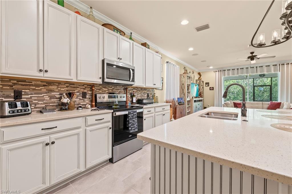 3865 Helmsman Dr Property Photo 27