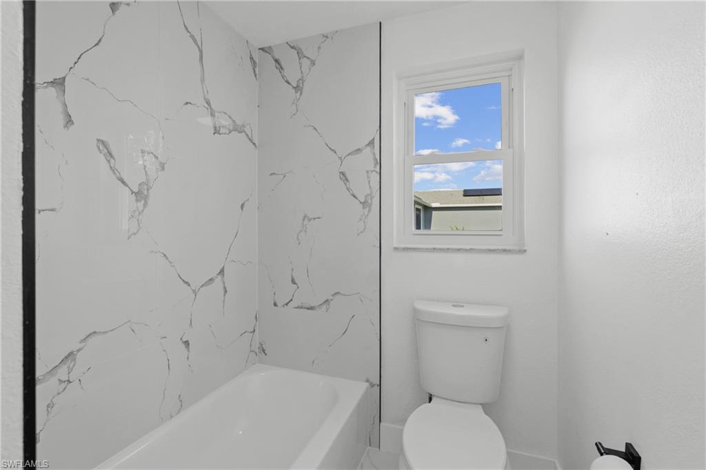 20390 Lorenzo Ave Property Photo 19