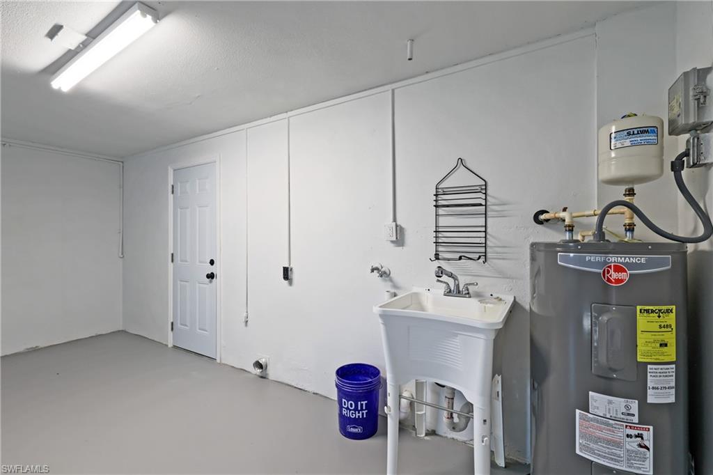 20390 Lorenzo Ave Property Photo 26