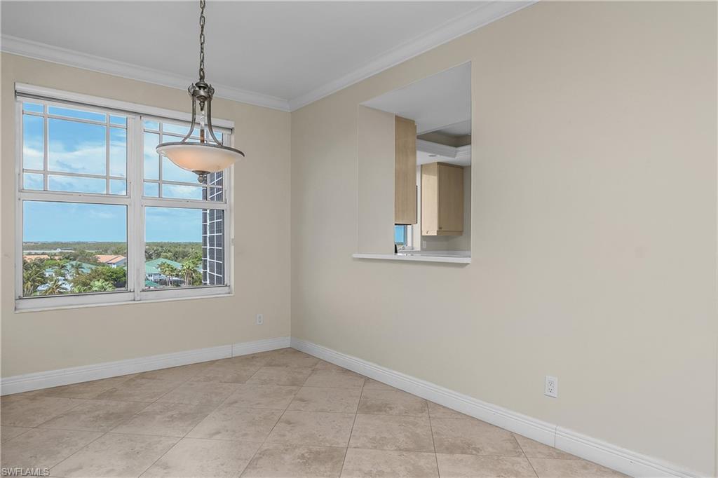 420 Cove Tower Dr # 804 Property Photo 10