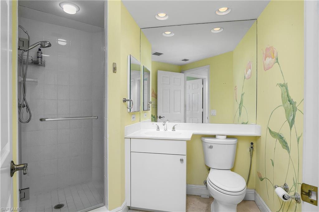 420 Cove Tower Dr # 804 Property Photo 24